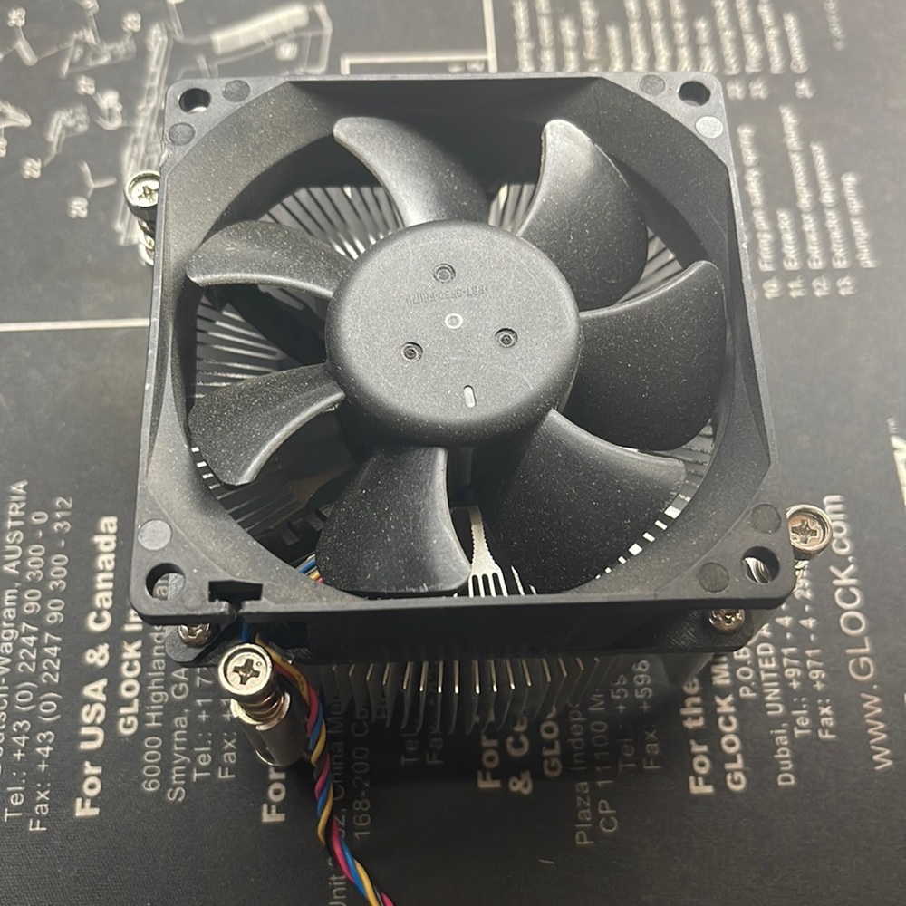Pc cooler fan socket lga1151